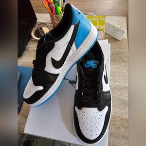 Wmns Air Jordan 1 Retro Low OG UNC